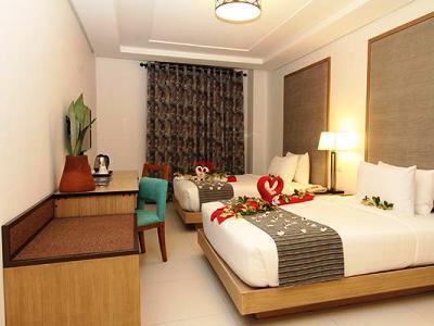 Crown Regency Courtyard Resort Balabag (Boracay)