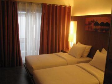 Crown Regency Courtyard 3*