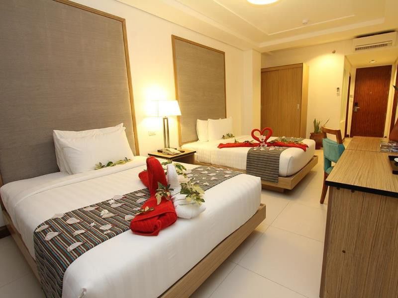 Resort Crown Regency Courtyard