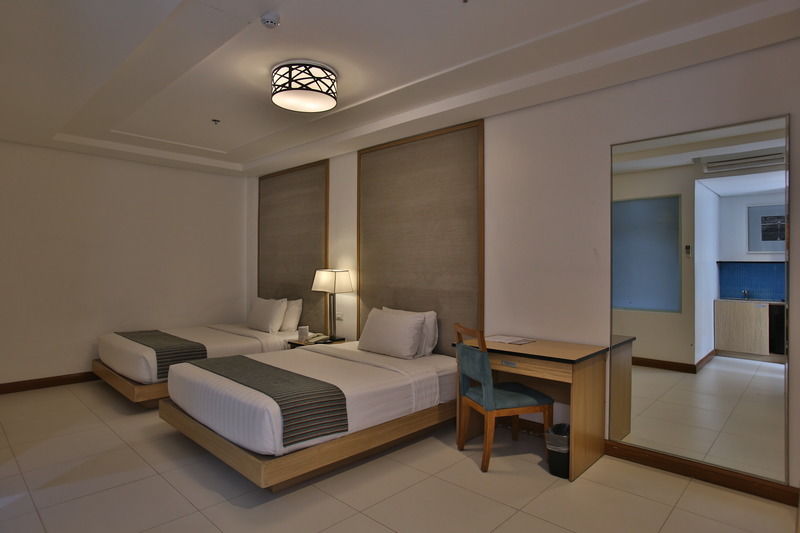 Resort Crown Regency Courtyard