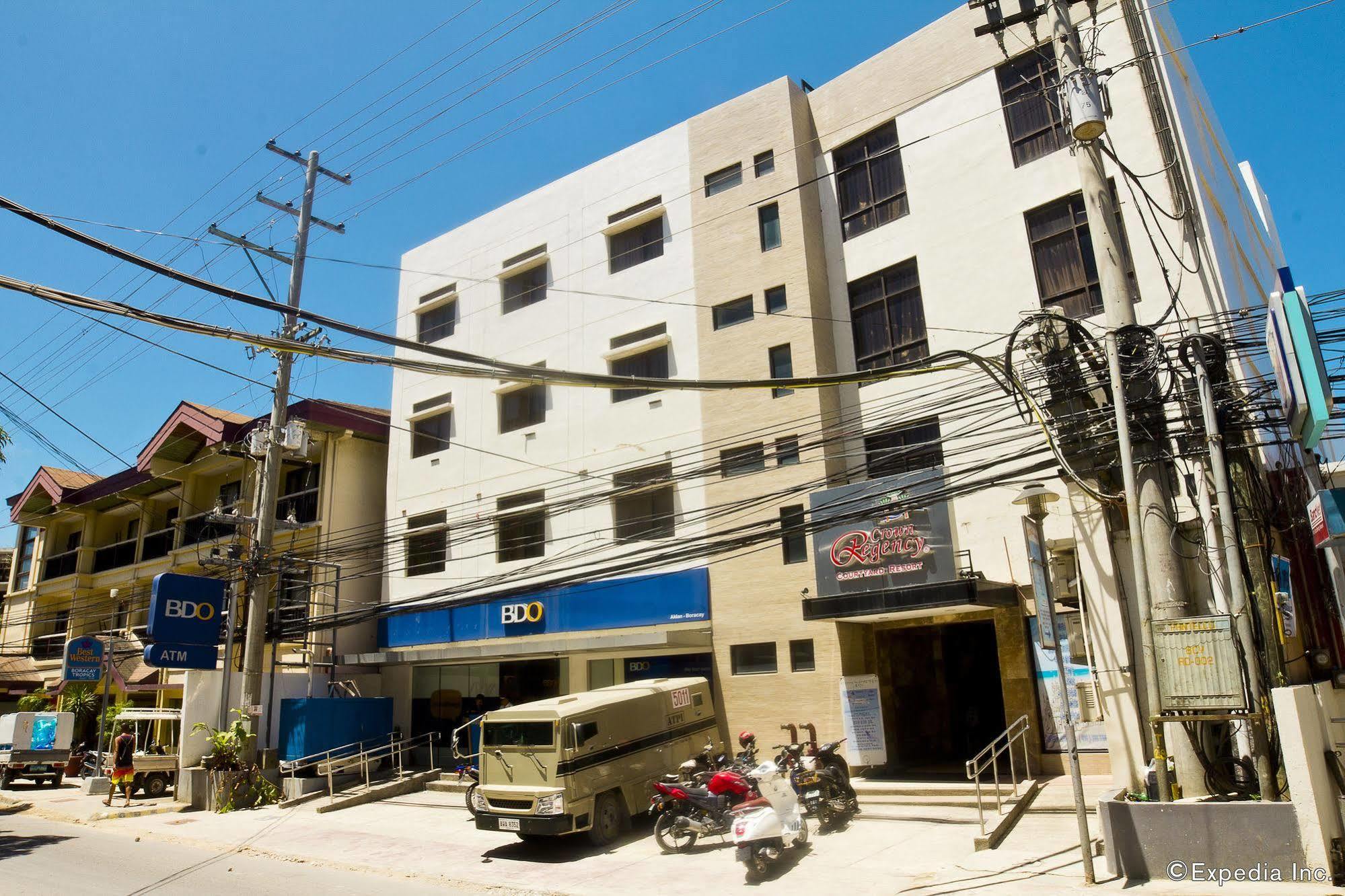 Crown Regency Courtyard Resort 3*