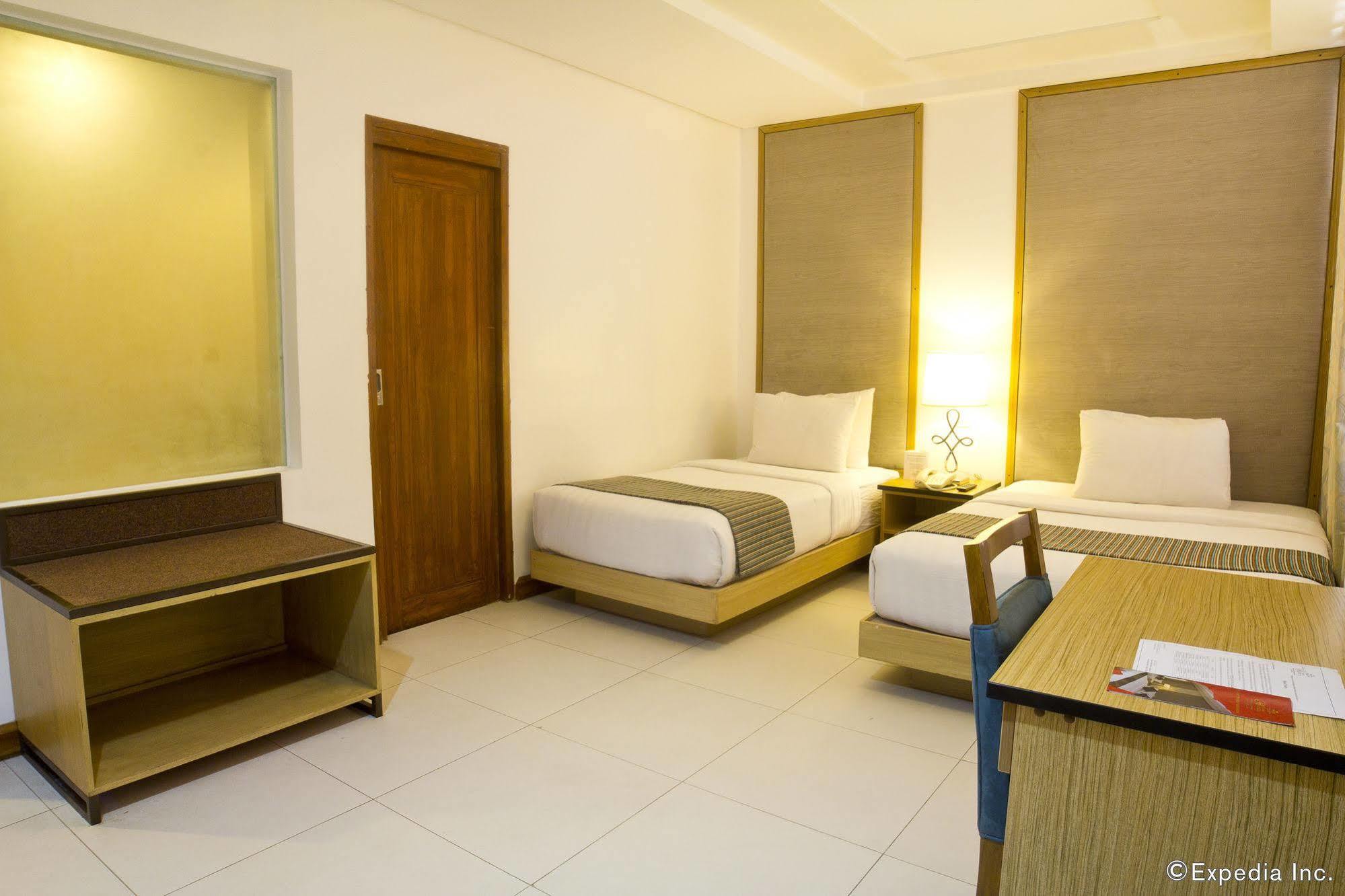 Crown Regency Courtyard Resort